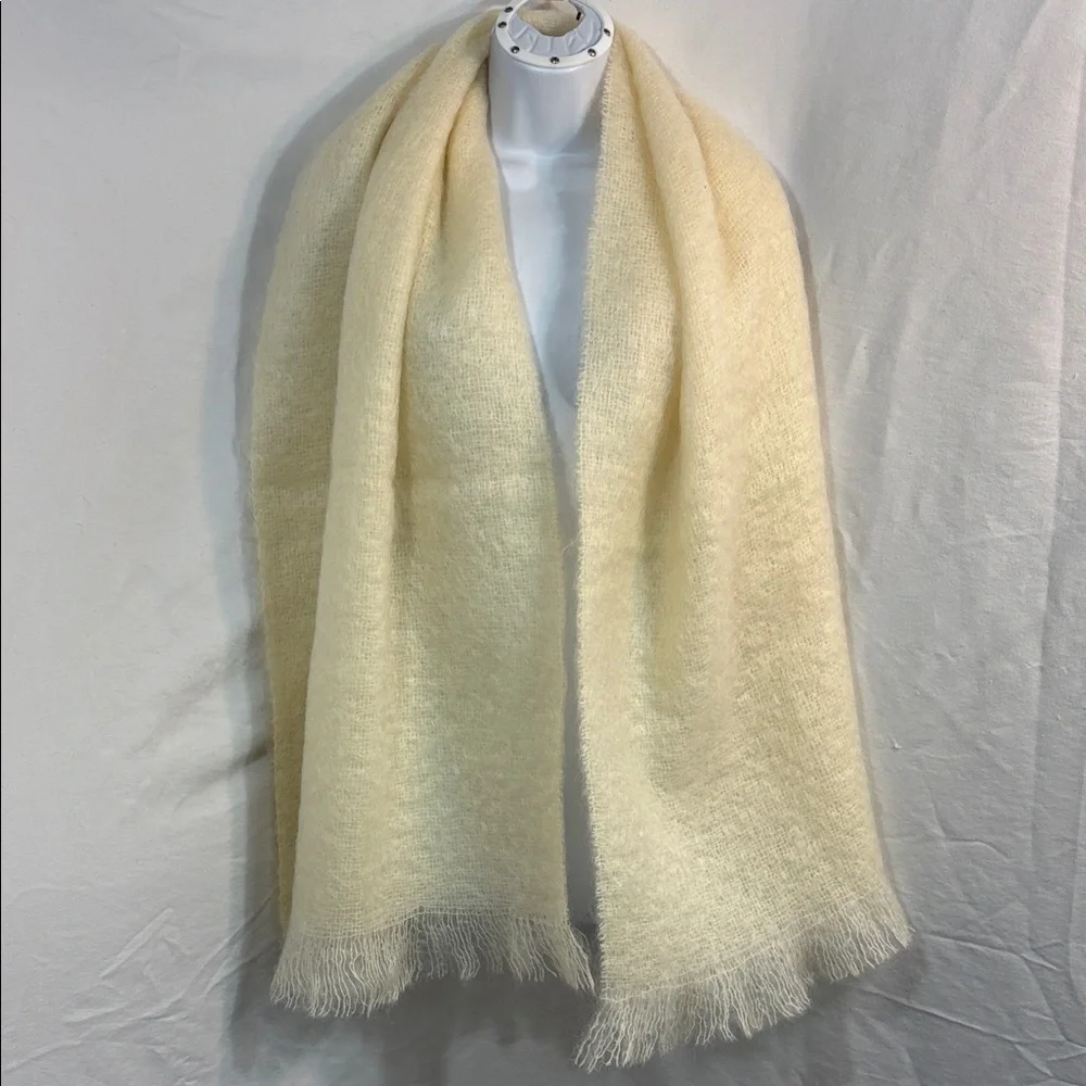 VNTG Hand A Craft (From Scotland) Elegant Cream Women's Mohair/Wool Scarf